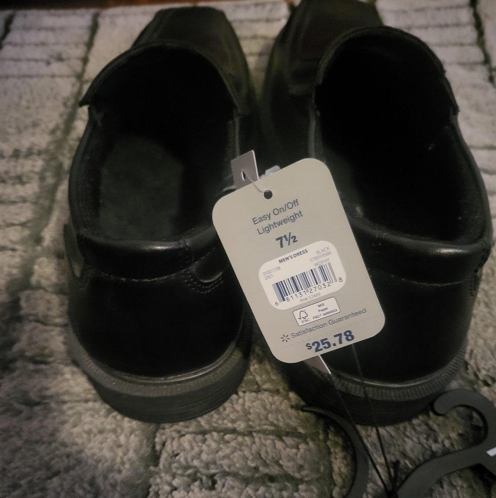 Brand New Shoes - Picture 3 of 5